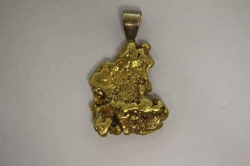 Natural australian gold nugget pendant - 6. 98g