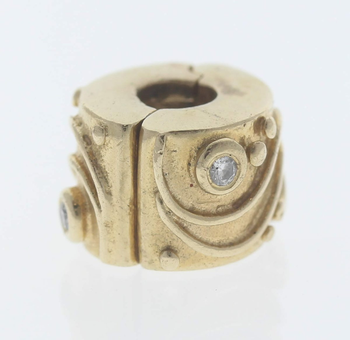 08121801-pandora-14ct-gold-clip-charm-with-diamonds-babbling-brook-750418d-retired-ale-585