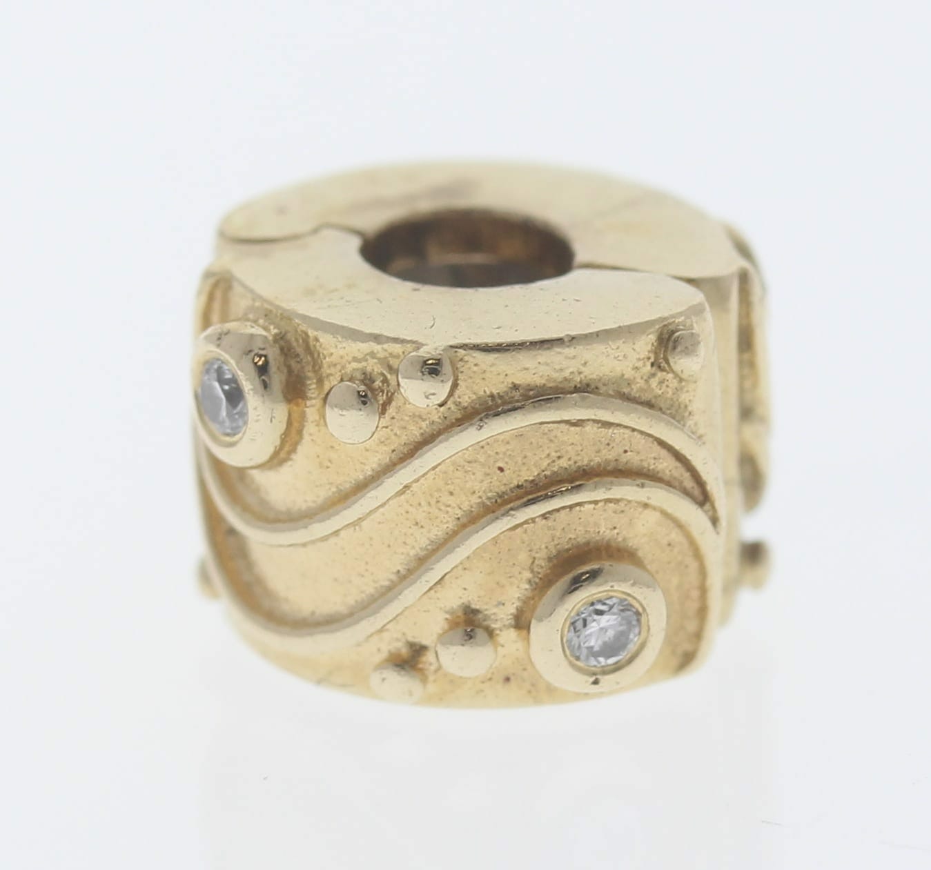 08121801-pandora-14ct-gold-clip-charm-with-diamonds-babbling-brook-750418d-retired-ale-585