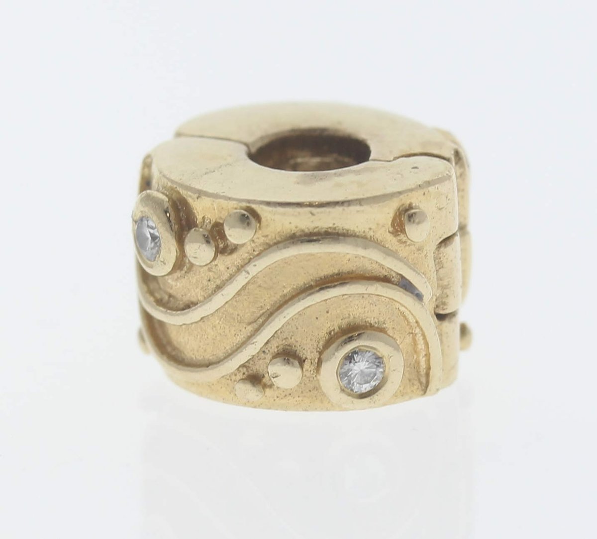 08121801-pandora-14ct-gold-clip-charm-with-diamonds-babbling-brook-750418d-retired-ale-585