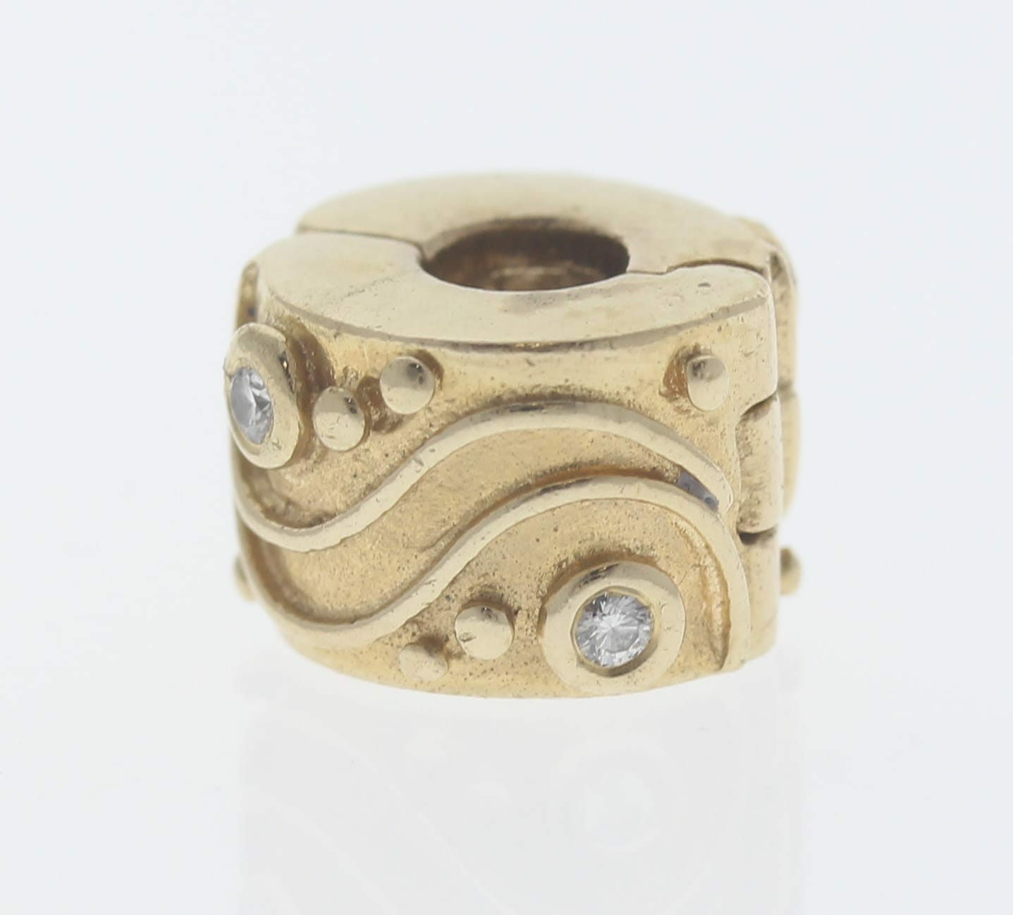 08121801-pandora-14ct-gold-clip-charm-with-diamonds-babbling-brook-750418d-retired-ale-585