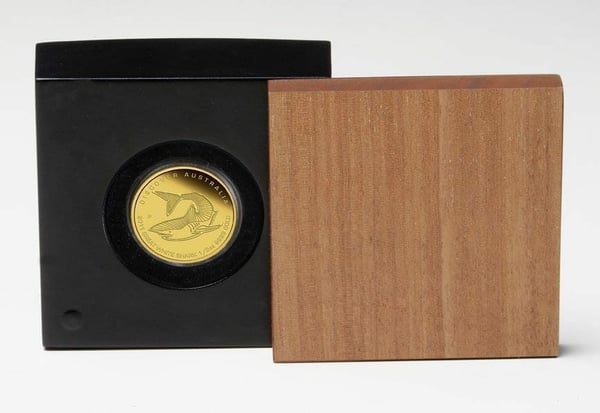 1117gcaa-2011-discover-australia-dreaming-series-great-white-shark-110oz-9999-gold-proof-coin-the-perth-mint