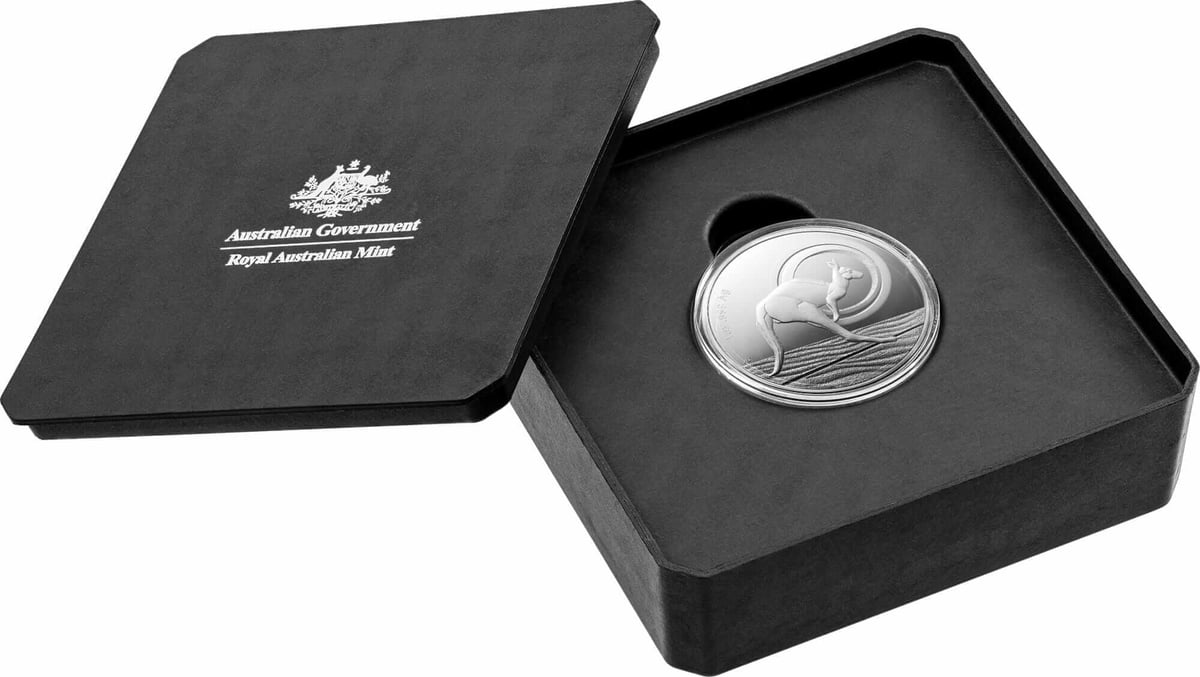 10634-2021-1-kangaroo-series-outback-majesty-1oz-999-silver-proof-coin