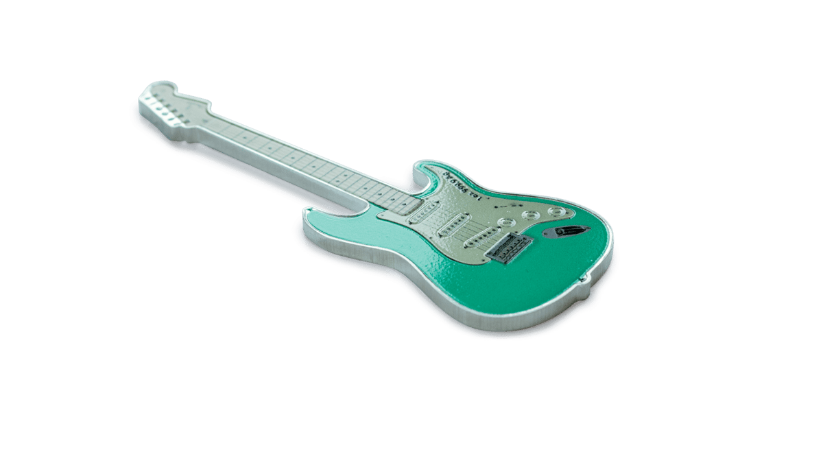 Smksfender1strato22-2022-fender-stratocaster-1oz-9999-guitar-shaped-silver-coin-in-surf-green