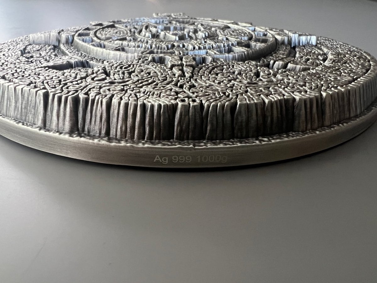Skm1kgass-aztec-sun-stone-1kg-999-silver-stackable-1-kilo